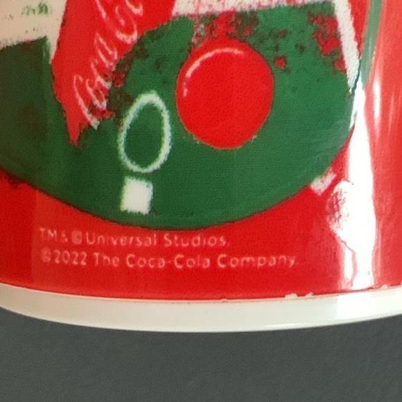 2022 Disney Universal Studios Christmas Happy Holidays Santa CocaCola Cup - Picture 6 of 10